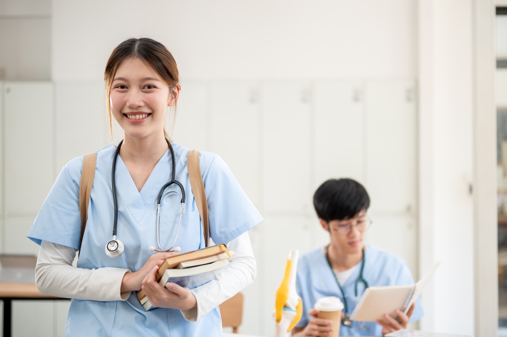 Điều kiện làm nghề điều dưỡng ở Đức và chuyển đổi văn bằng