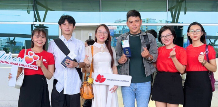 Phuong Nam Education đồng hành cùng hai bạn Danh & Đức trước giờ khởi hành chuyến bay du học nghề Đức ngành Điều dưỡng 